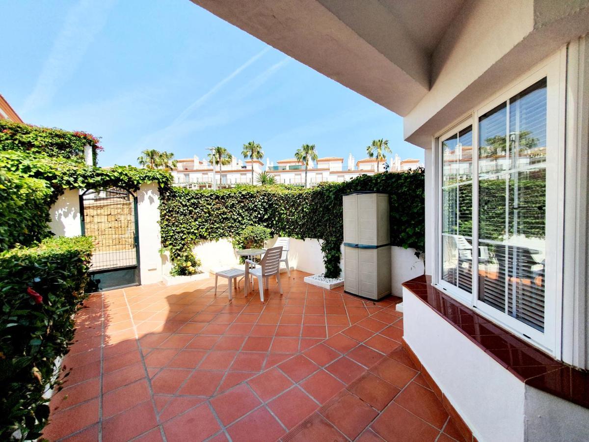Lomas De Cabopino House Apartment Marbella Exterior photo