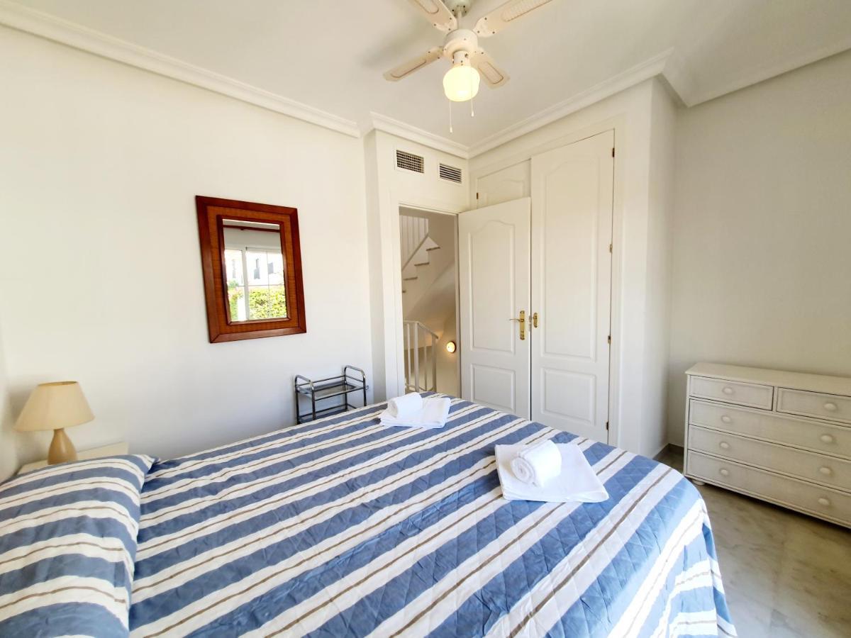 Lomas De Cabopino House Apartment Marbella Exterior photo