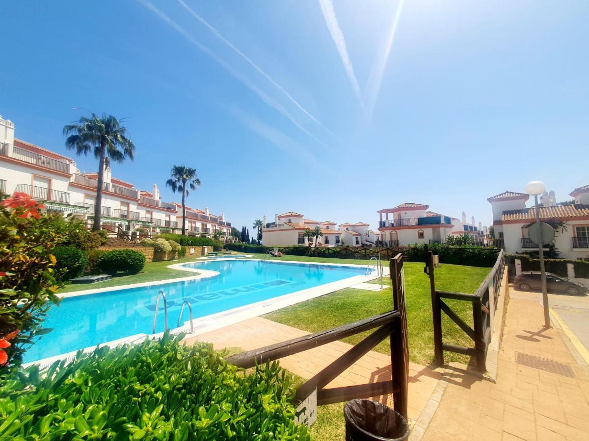 Lomas De Cabopino House Apartment Marbella Exterior photo